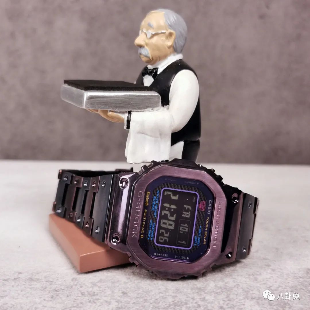 几百块装饰手表,几百块的天花板手表