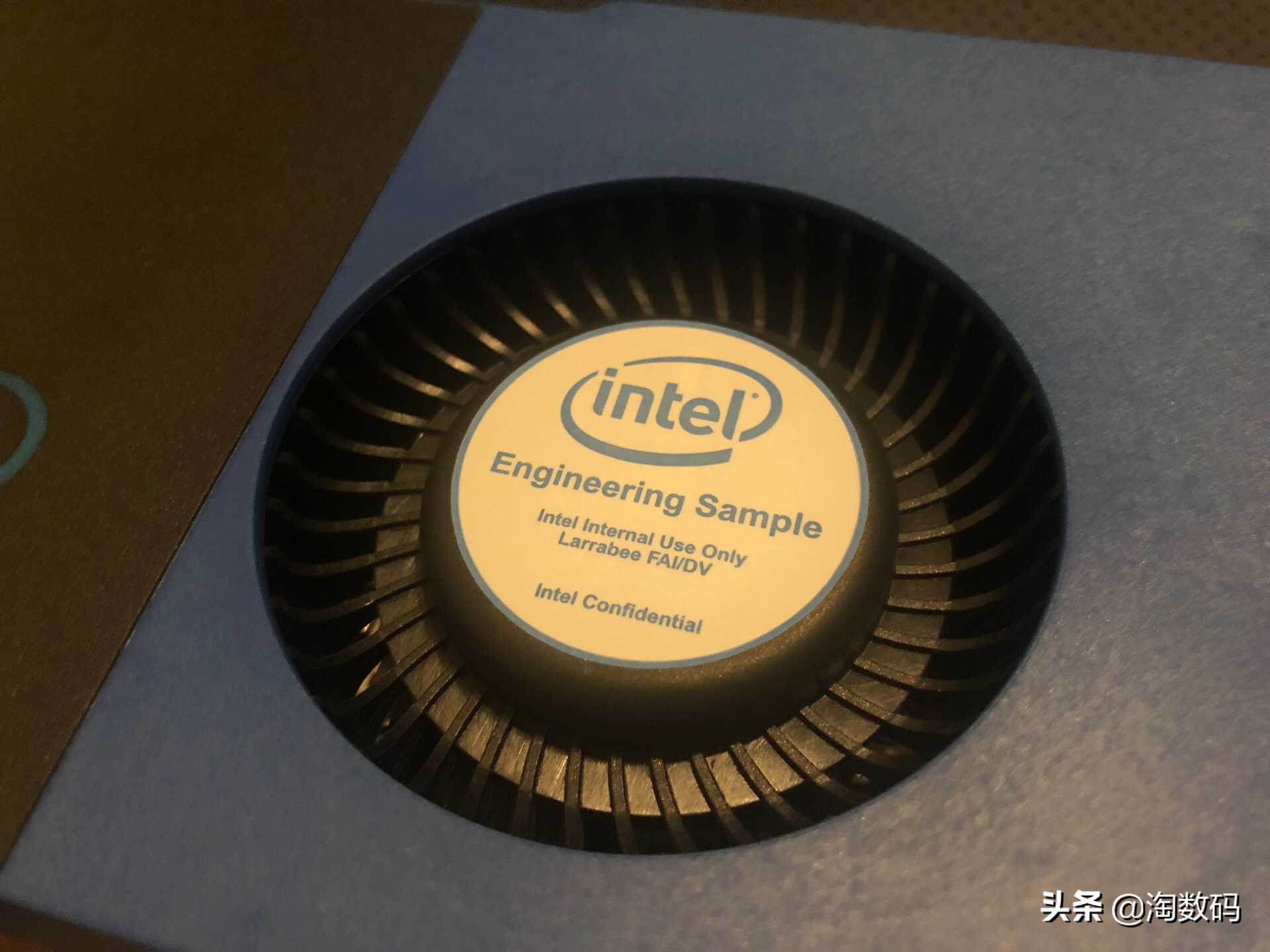 能认识这几张显卡的,都是至少20年数码PC经验的骨灰级大神