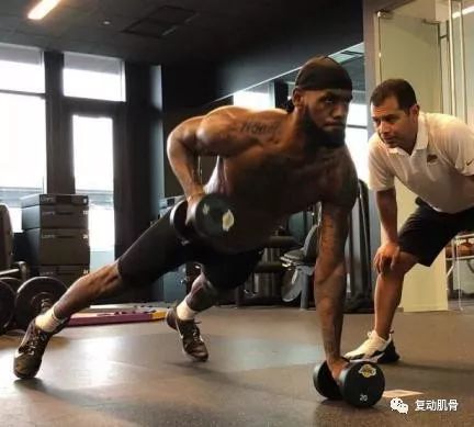 “斗牛”约不约？看完这篇助你轻松扣篮不受伤