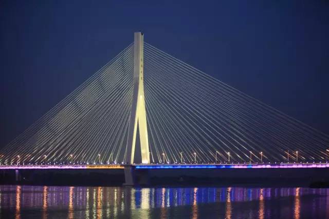 哈尔滨一座不用担心温饱的城,哈尔滨是一个硬核的城市