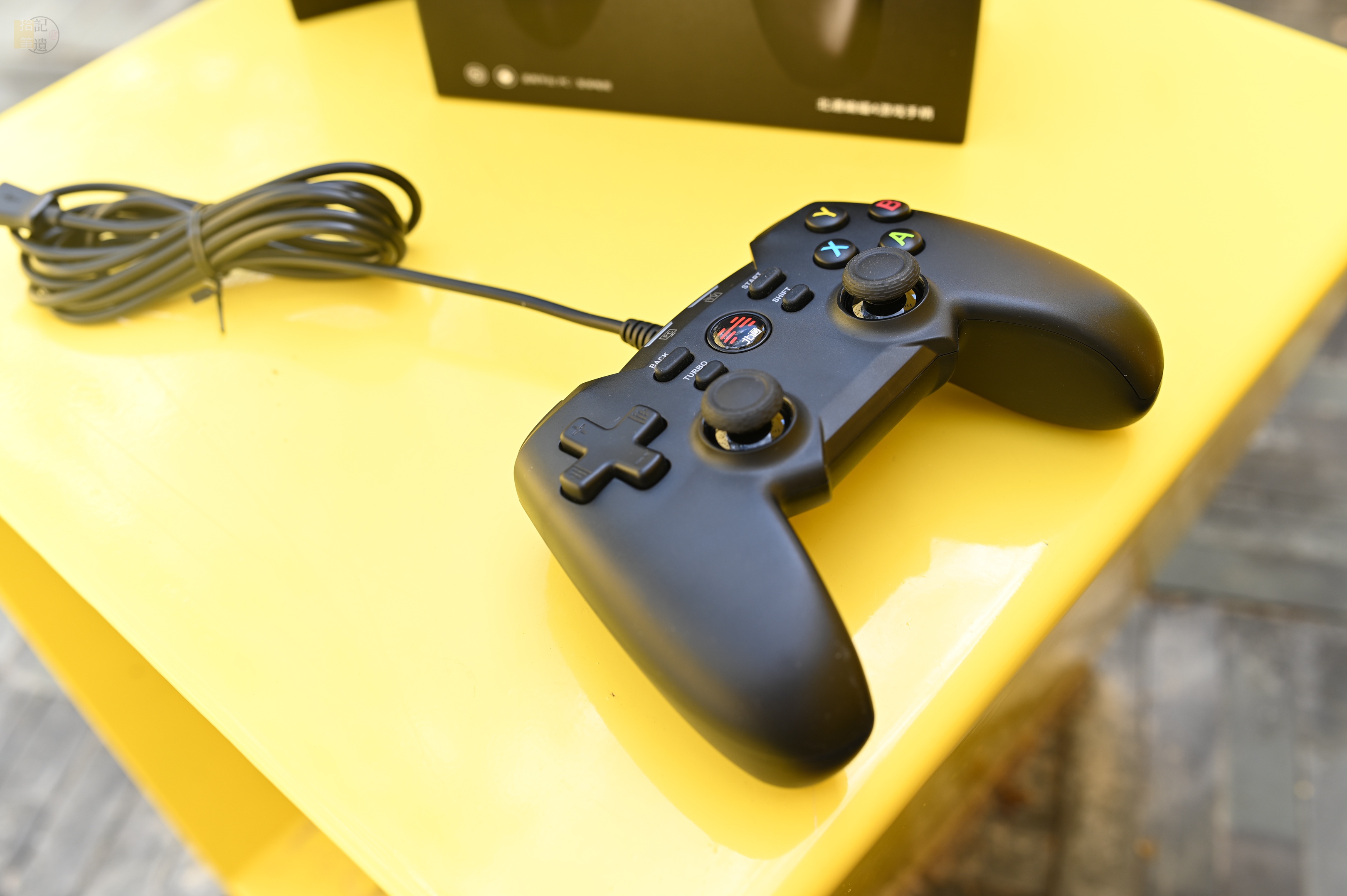 北通蝙蝠4游戏手柄上手体验,百元以内最好用的电脑手柄