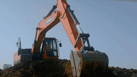 挖掘机有什么吸引力,儿童挖掘机靠什么动力