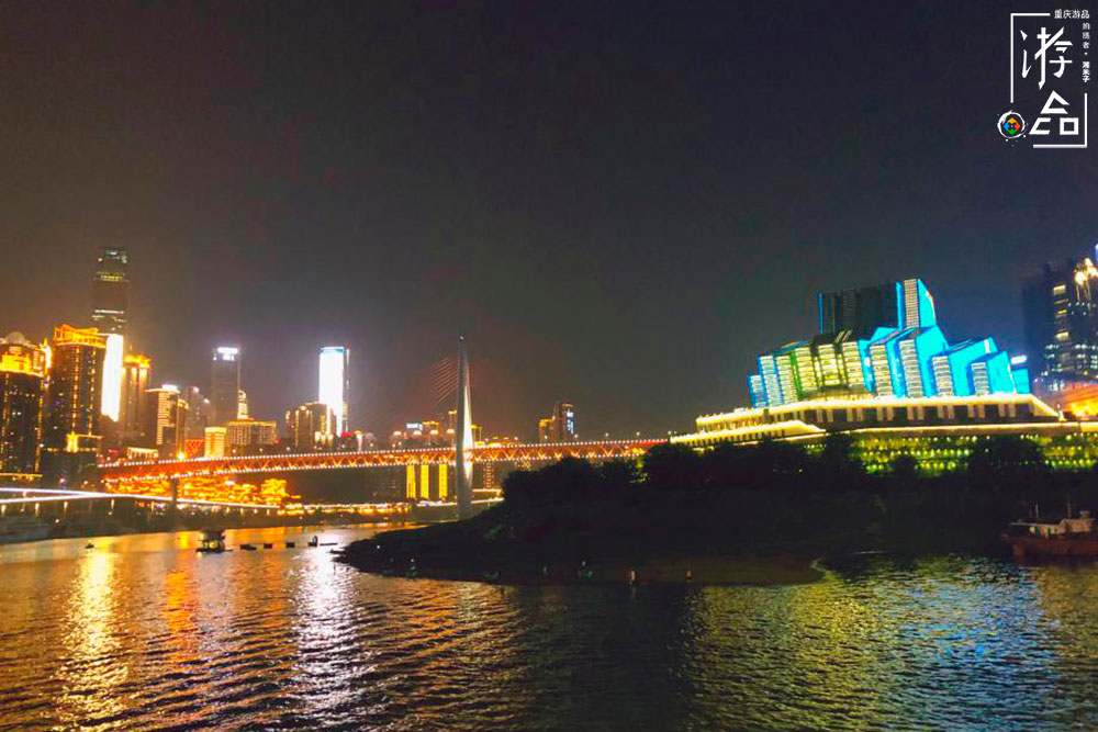 重庆两江游观光船攻略,重庆两江游轮游需要带身份证吗