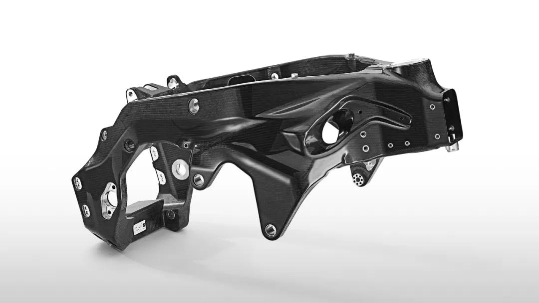 宝马hp4碳纤维,宝马碳纤维超级摩托车