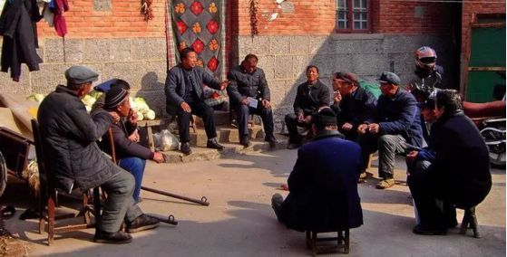 河南农村老伯埋怨自己“话太多，管太宽”害得儿子离了婚，咋回事