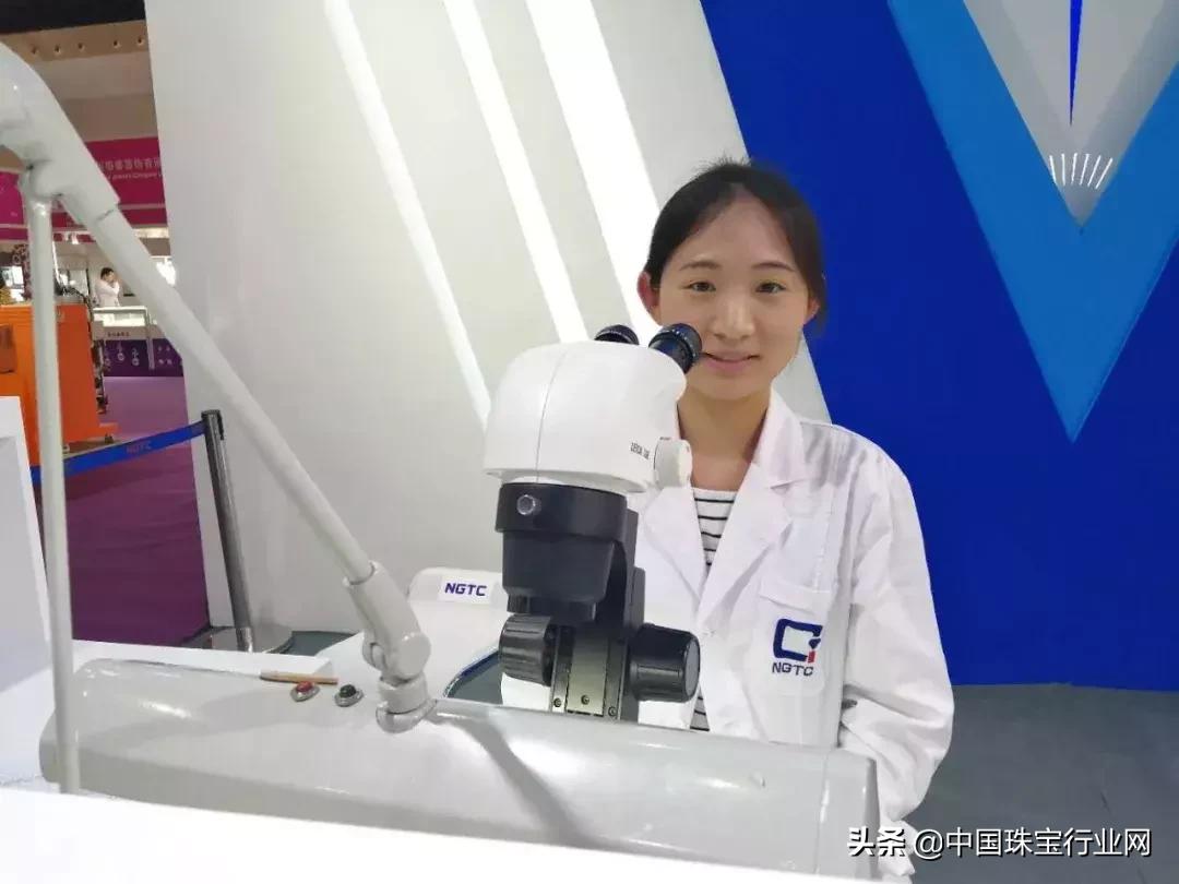 锆石和钻石最大的区别是什么,锆石和钻石的区别肉眼能看出来吗