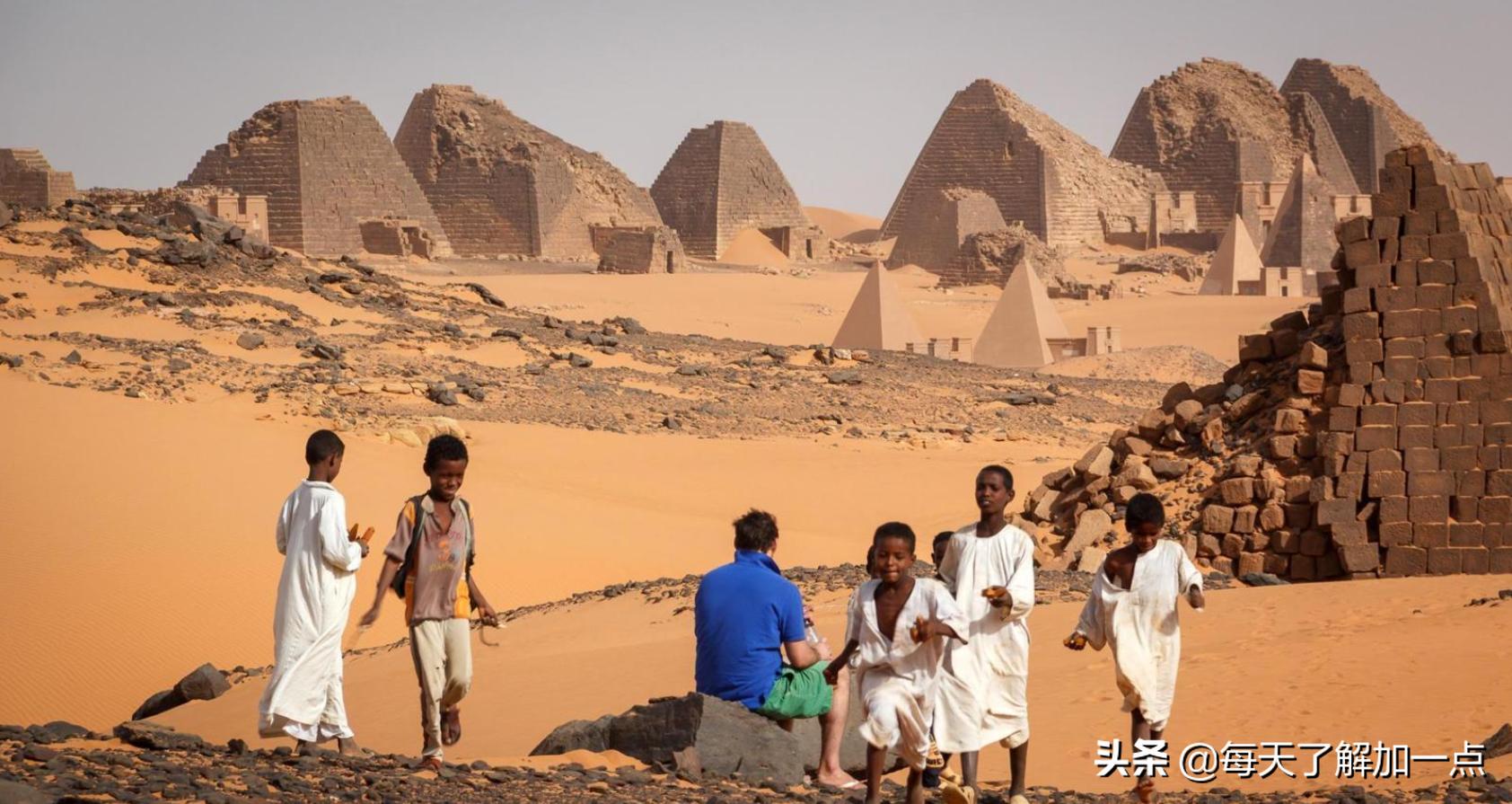 探秘古埃及神秘的金字塔建筑,考古学家发现金字塔遗迹