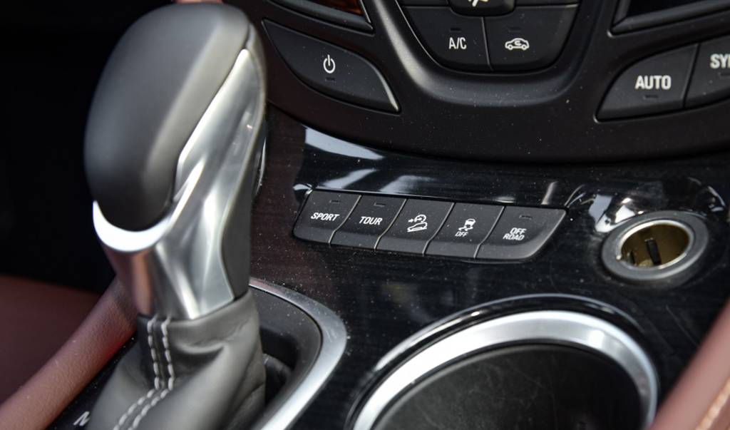 2020款昂科威28t对比凯迪拉克xt4,2020款xt5和2020款昂科威怎么选