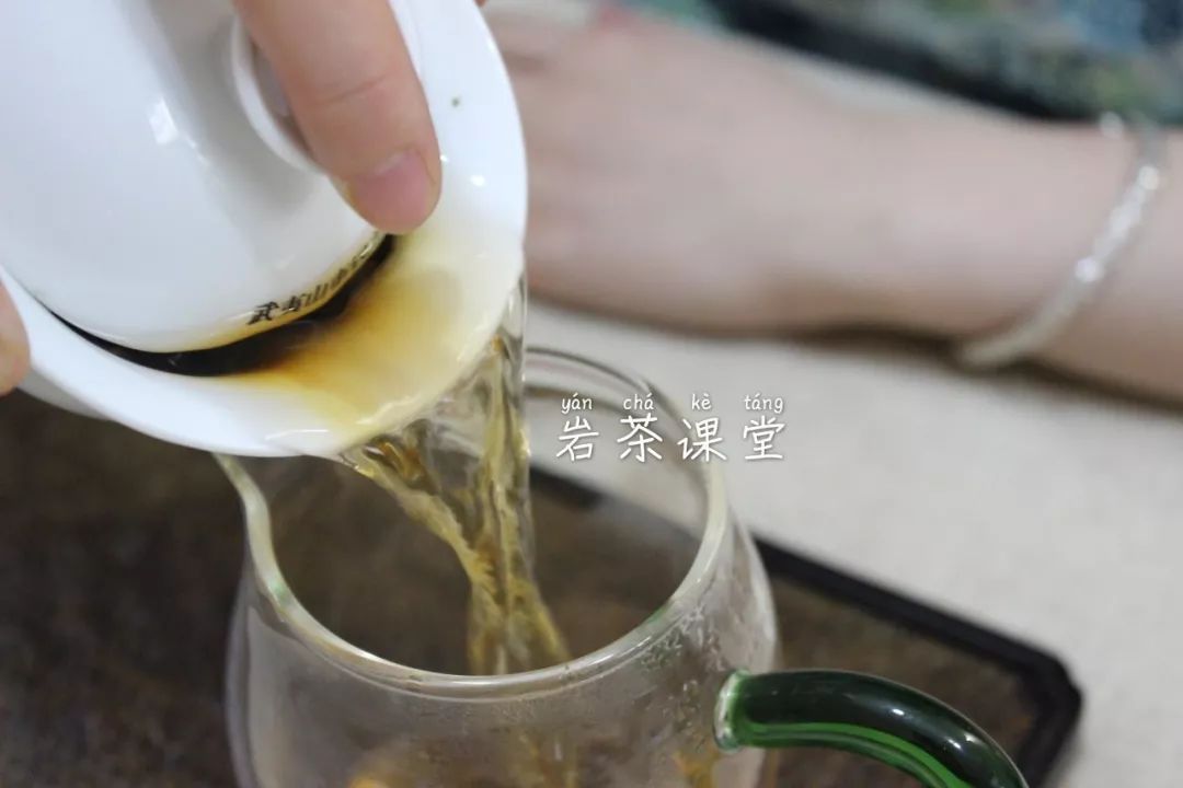 岩茶口感甜是什么原因,岩茶为什么有水香