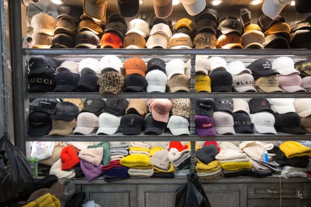 四季青男士毛衣大甩卖宽松轻薄,四季青女装清仓特价毛衣白色