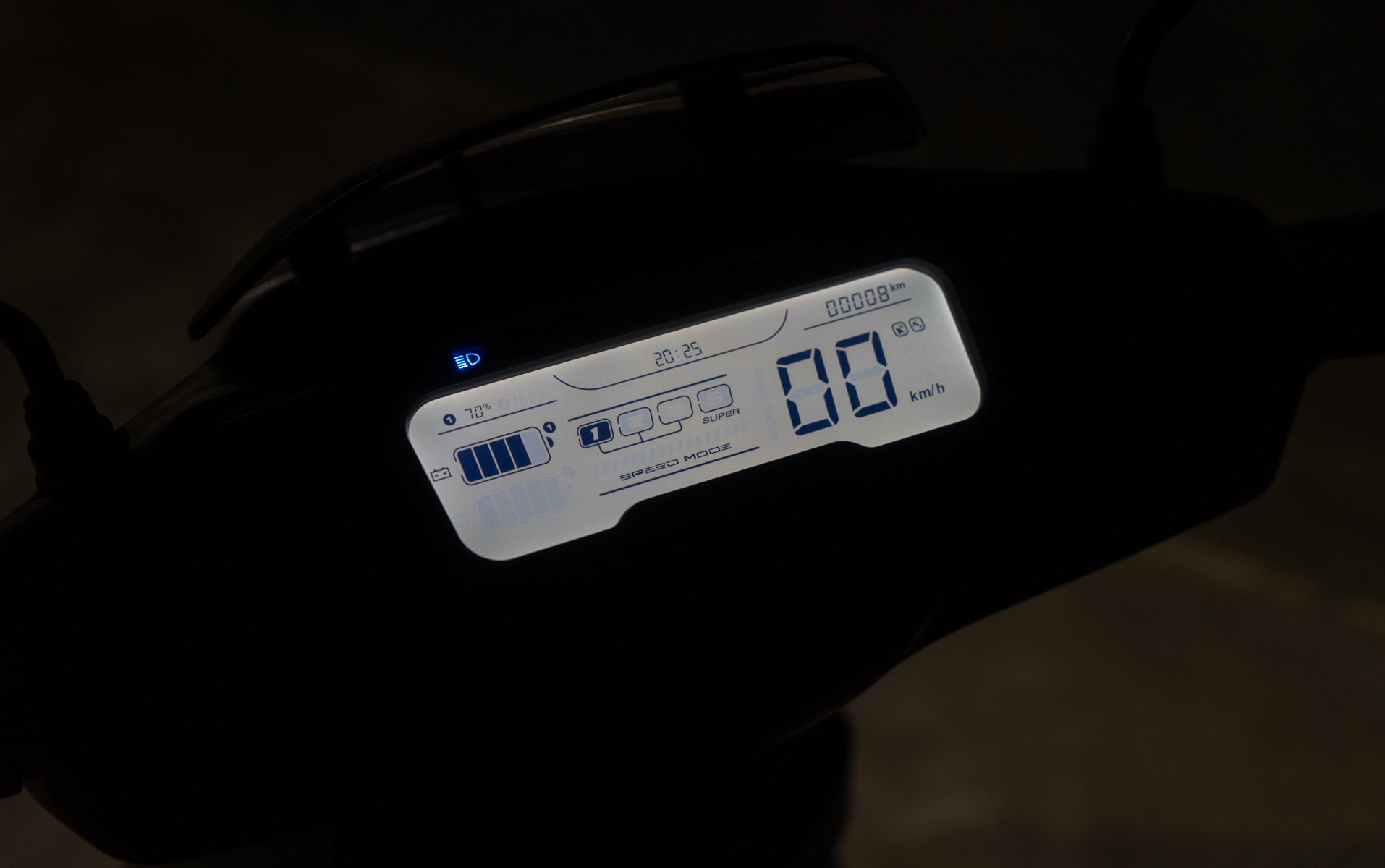 电动车别只认小牛，钱江摩灵能上三种牌，十分给力