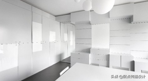 这些店里：有一家是“谢娜”的店猜猜是第几张！