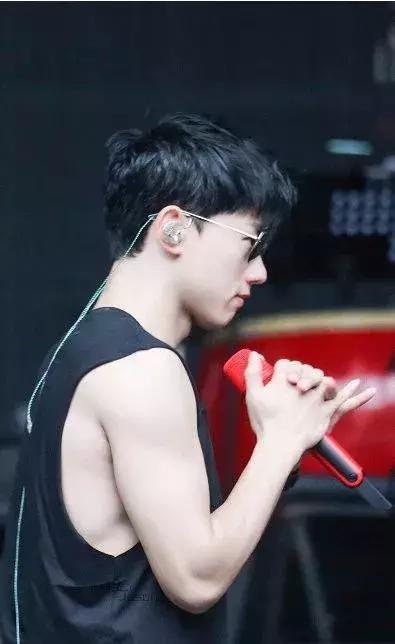 姐弟恋谢娜与张杰,姐弟恋明星夫妻张杰谢娜