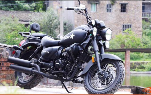 摩旅必备的太子!不足万元,配电喷水冷+700km续航能力