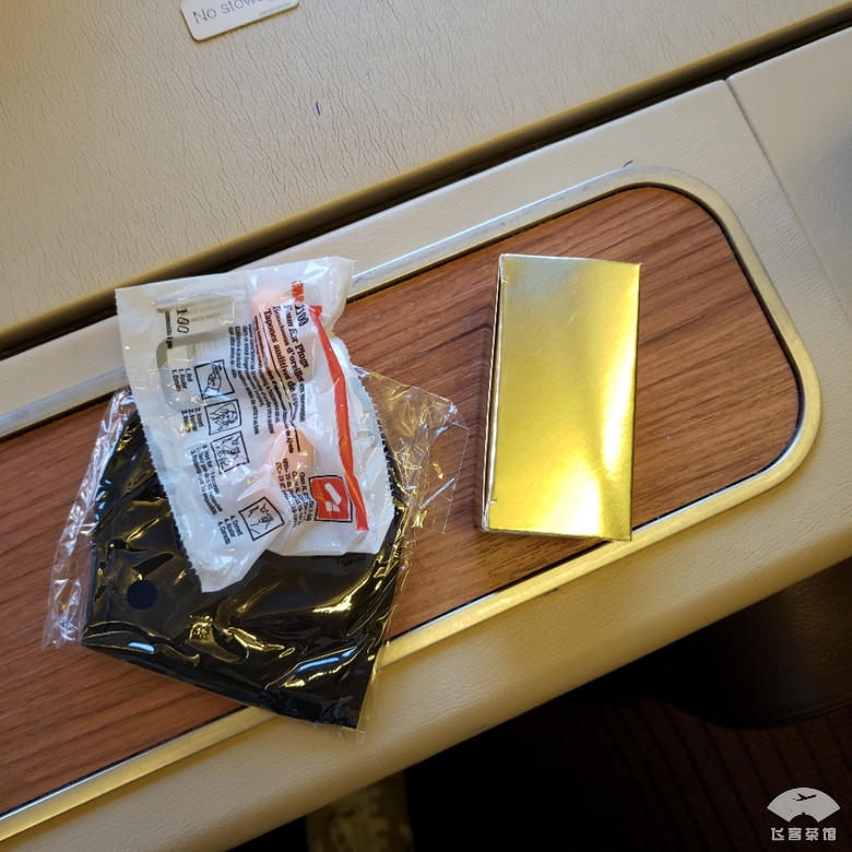 打卡泰航波音747头等舱，贴心空姐疯狂投喂，大龙虾鱼子酱吃到撑