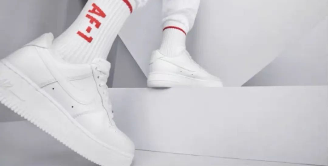 鞋柜留什么鞋子好看又实用,夏天的家薄鞋柜