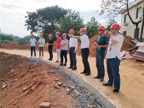 “拼命三郎”的扶贫战役——记全国优秀项目经理、湖南建工集团优秀*产党共**员、一公司董事长肖杰才