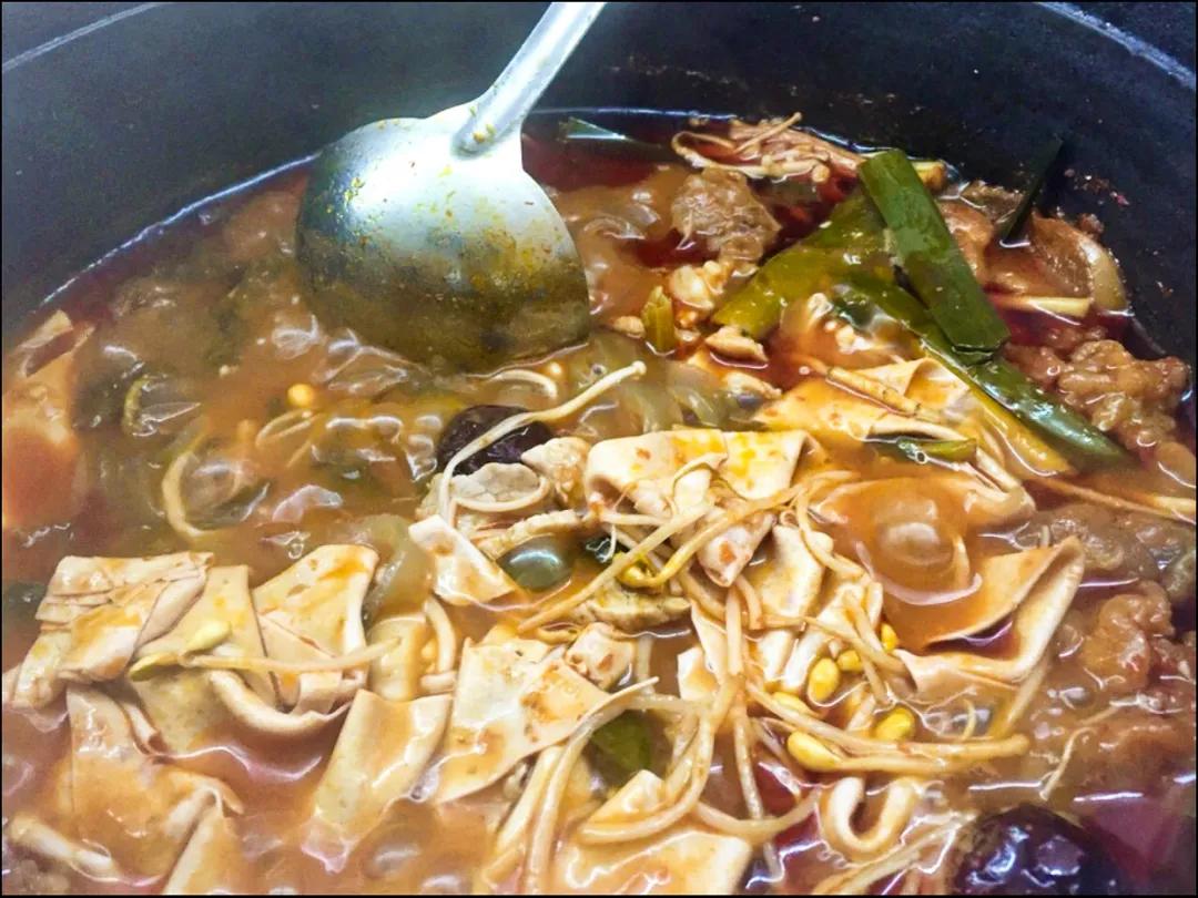 西南大吃省里的嗦粉冠军，这座吃货宜居城市值得关注