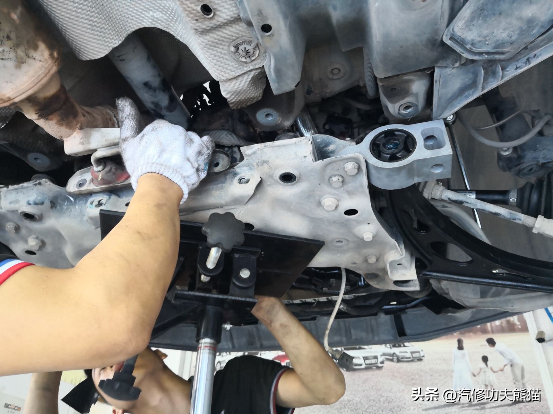 2017款途观丝绸之路1.8t烧机油吗,途观2015款1.8t四驱豪华版烧机油