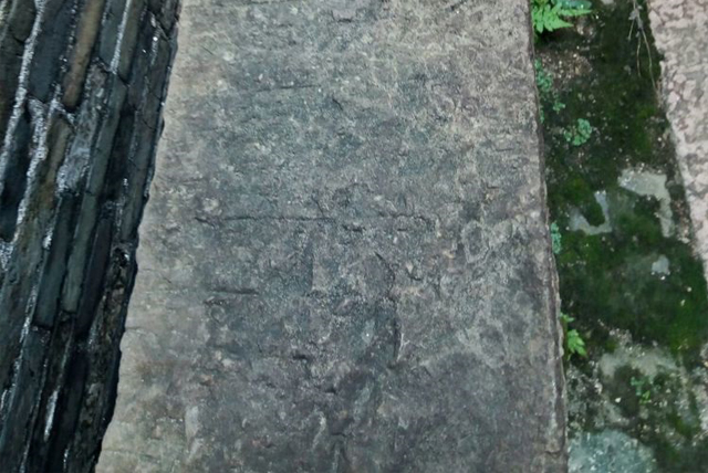 南宁市万秀村四队,四个门组成的大门