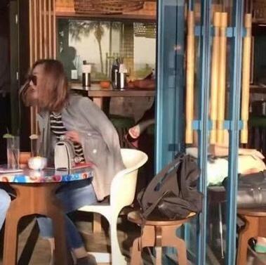 郑秀文黄心颖最新视频,郑秀文黄心颖机场