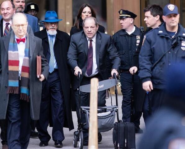 钮承泽张钧甯吻戏视频,钮承泽吻戏