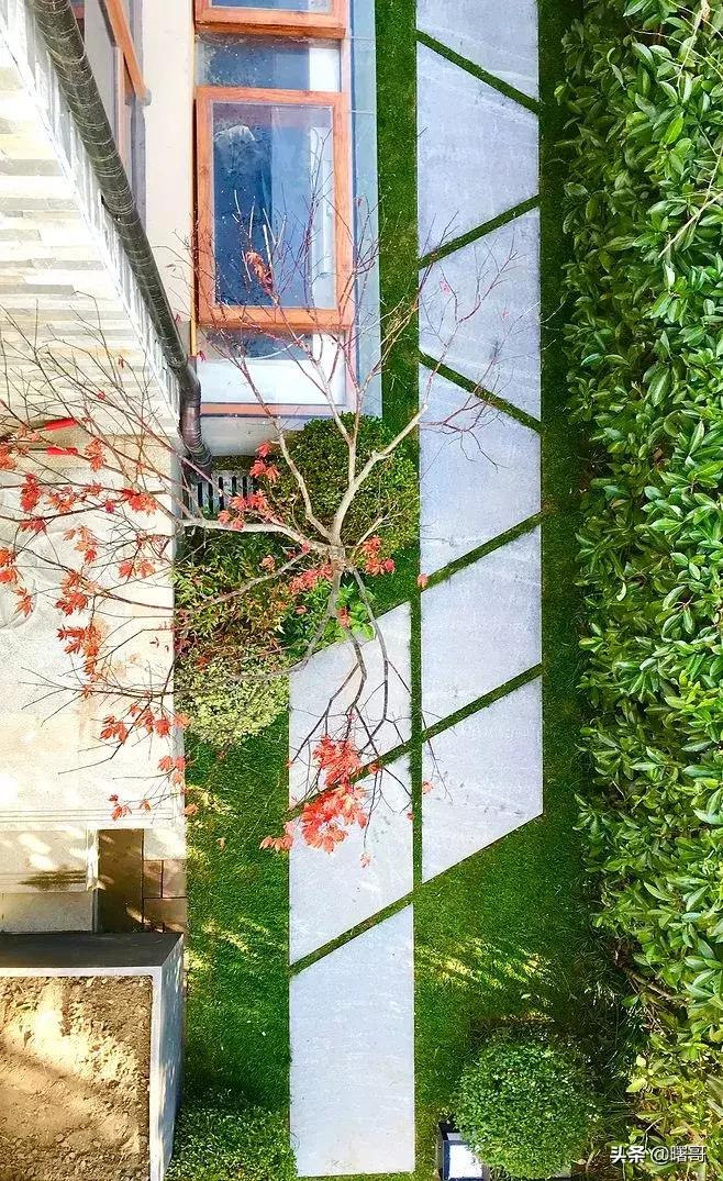 世界上的路本来很平凡，自从遇上设计师，此路非彼路