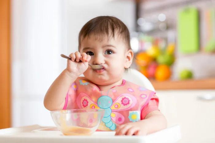 宝宝不吃辅食怎么办妙招,宝宝不吃辅食怎么办喂不进气