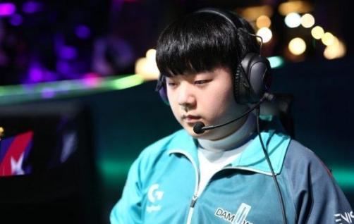 LCK眼红了？TT战队15岁打野登顶韩服第一，却被紧急封号