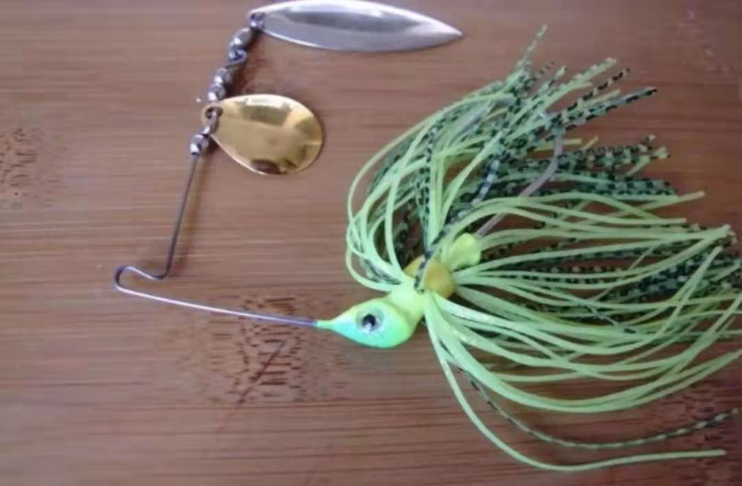 野钓鱼大师技巧讲解,路亚亮片水下泳姿