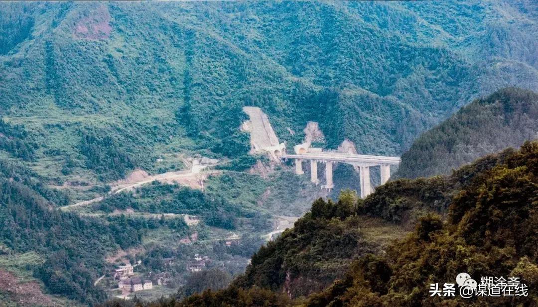 苏马荡美景随拍,利川苏马荡绿岛印象养生谷班车