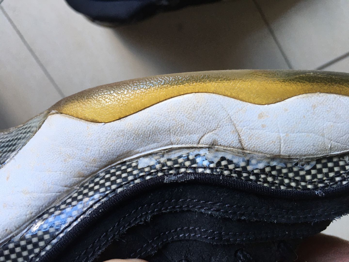 球鞋怎么保存不会开胶,球鞋开胶怎么去溢胶