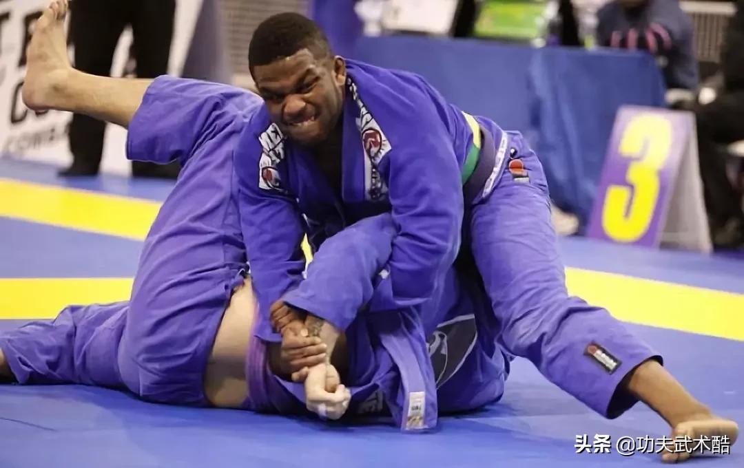 mma柔术降服,mma柔术战胜拳王