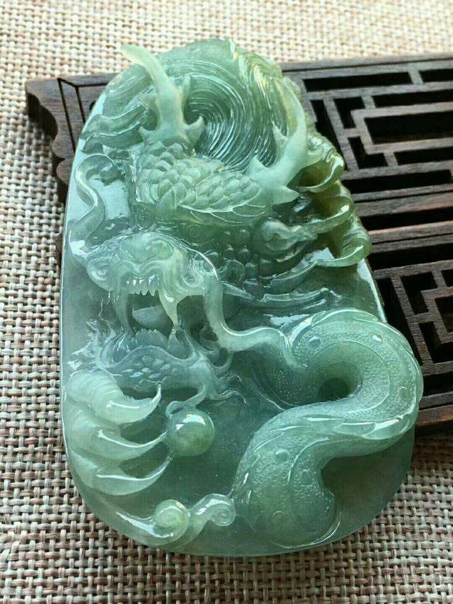 市面上的翡翠玉石都是什么,真假翡翠玉石的鉴别方法图解