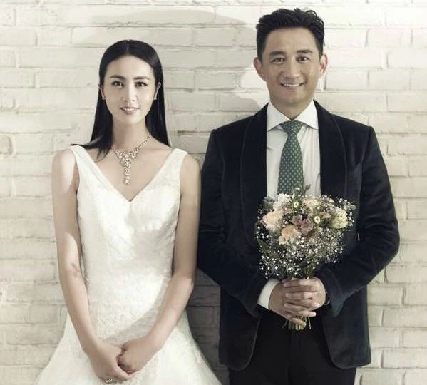 多多妈罕见晒跳舞视频，舞姿婀娜小蛮腰抢镜，难怪黄磊这么爱她