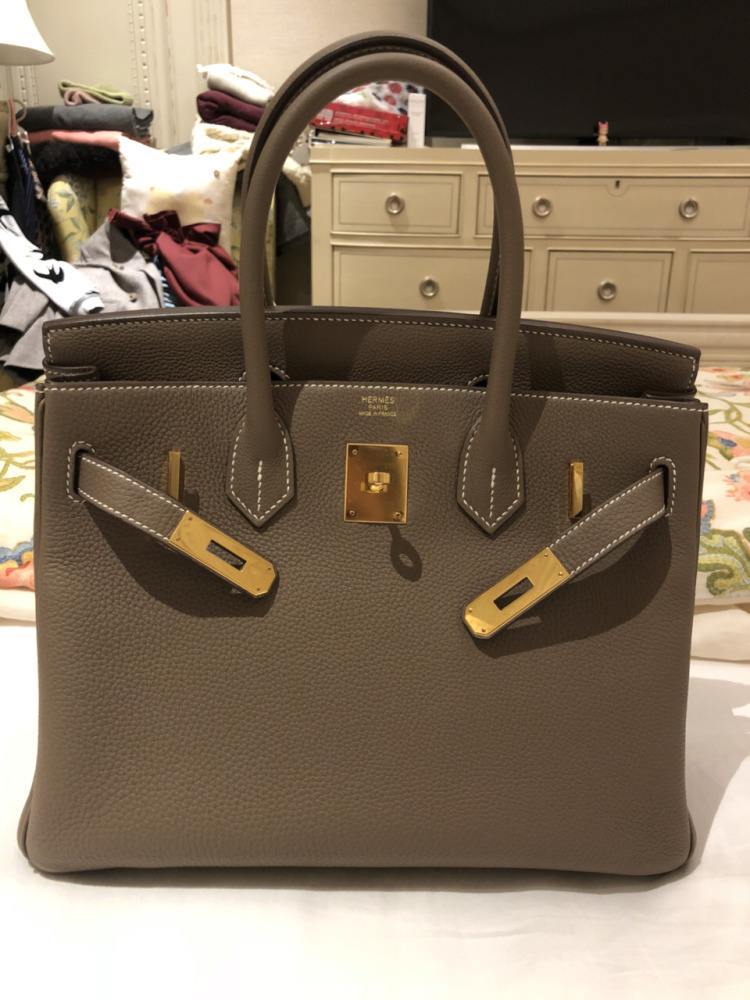 奢侈包入门级经典包包,第一款奢侈品包包去哪里买