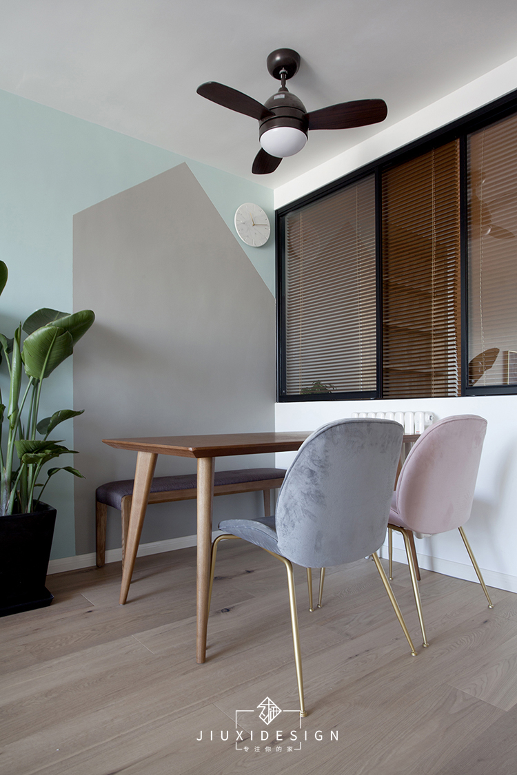 墙面一体储物柜1米4设计图,客厅最实用储物墙面设计