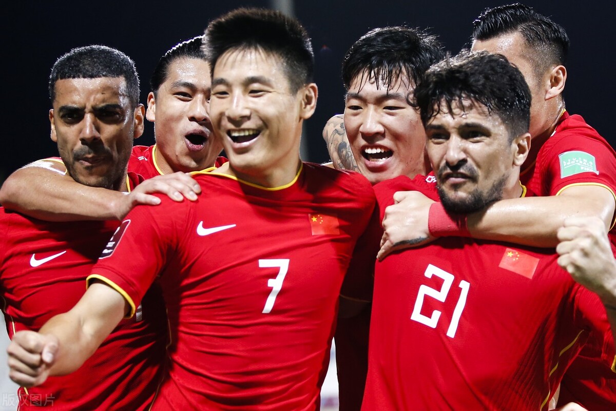 国足对阿曼洛国富下场视频,洛国富的绝杀