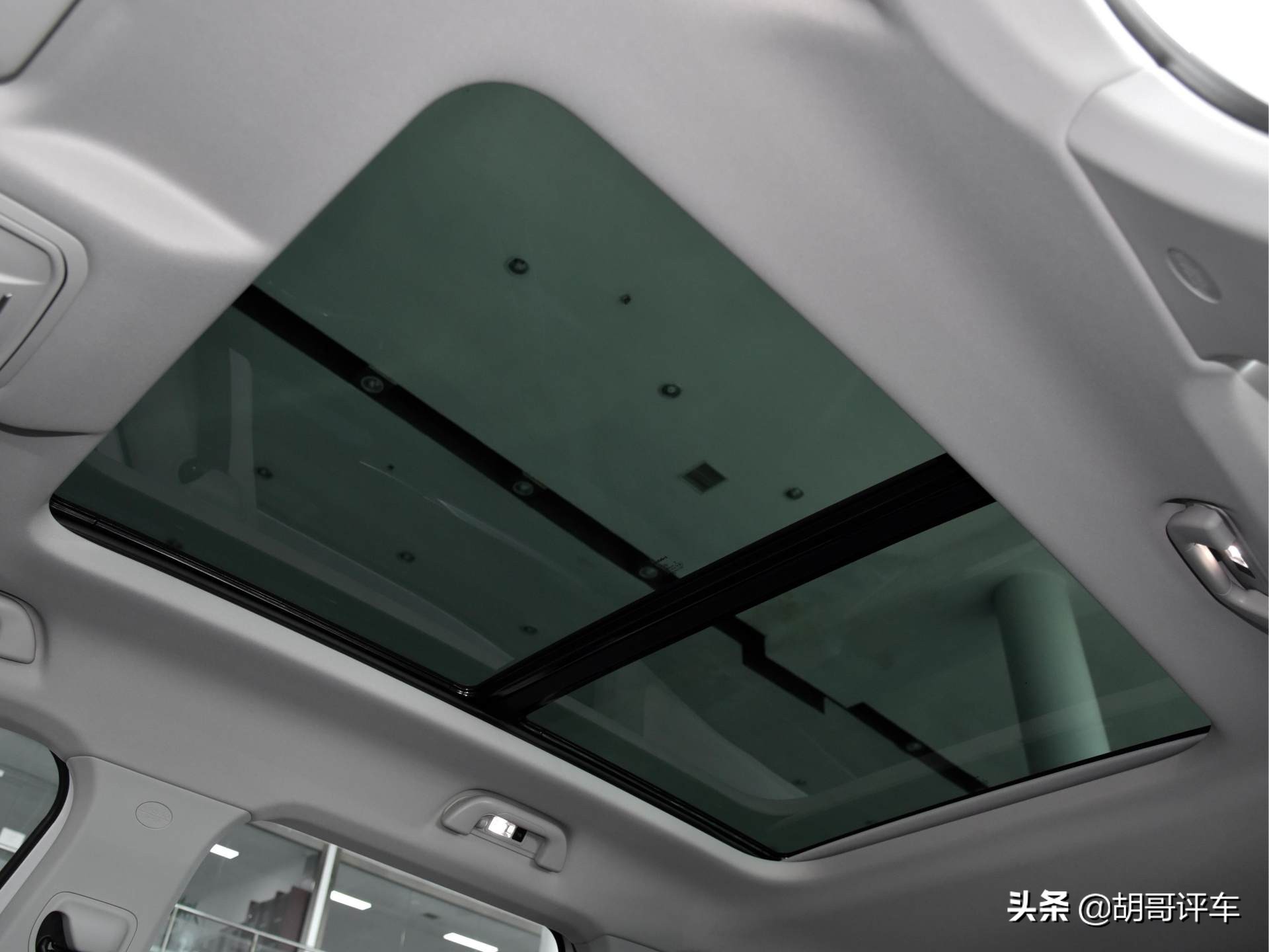 底盘优秀的suv20万,底盘升高的国产神车