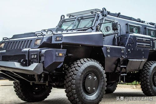 派拉蒙掠夺者越野车落地多少钱,南非新型派拉蒙掠夺者越野车