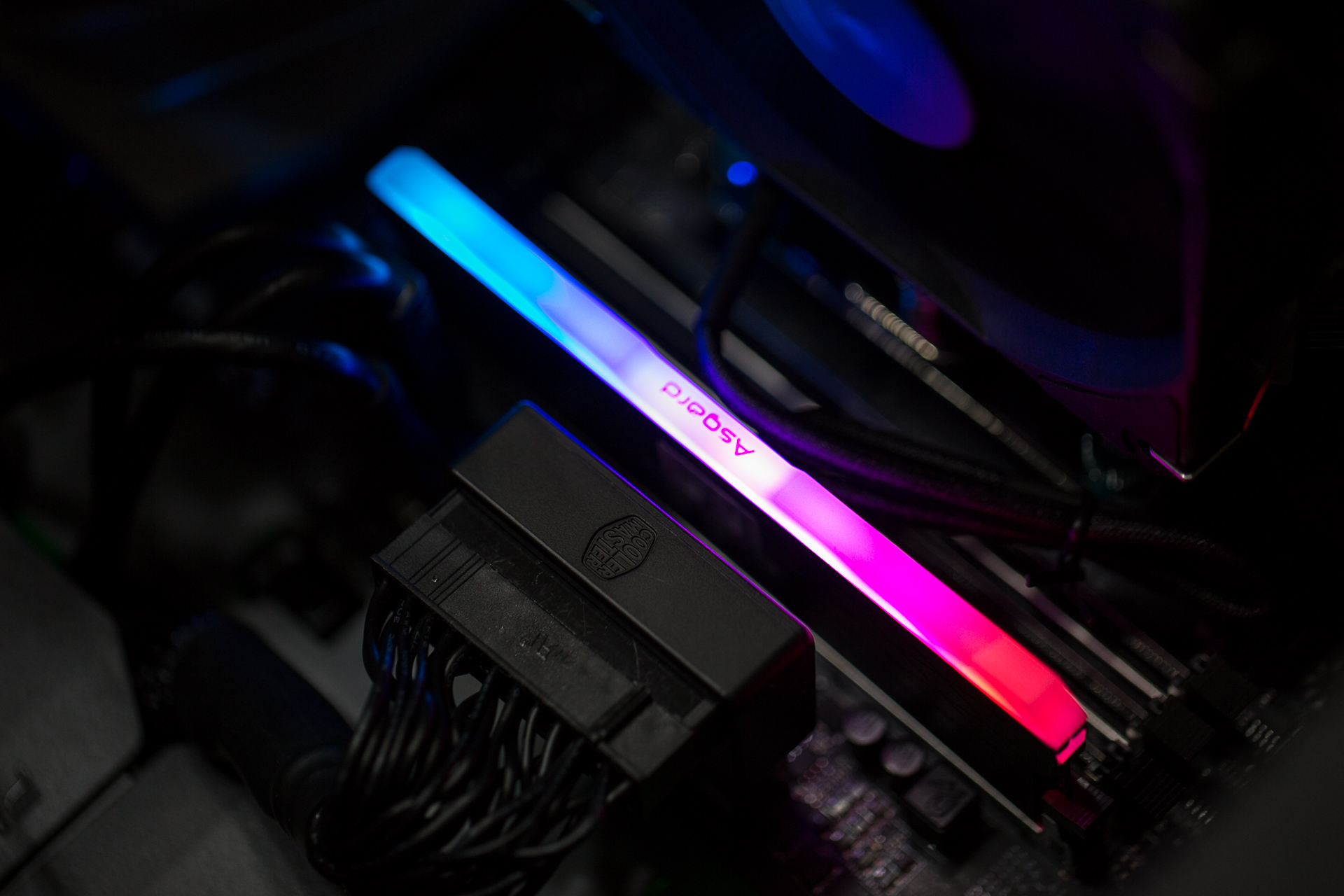 阿斯加特16g3000ddr4内存评测,阿斯加特内存条3200和3600区别