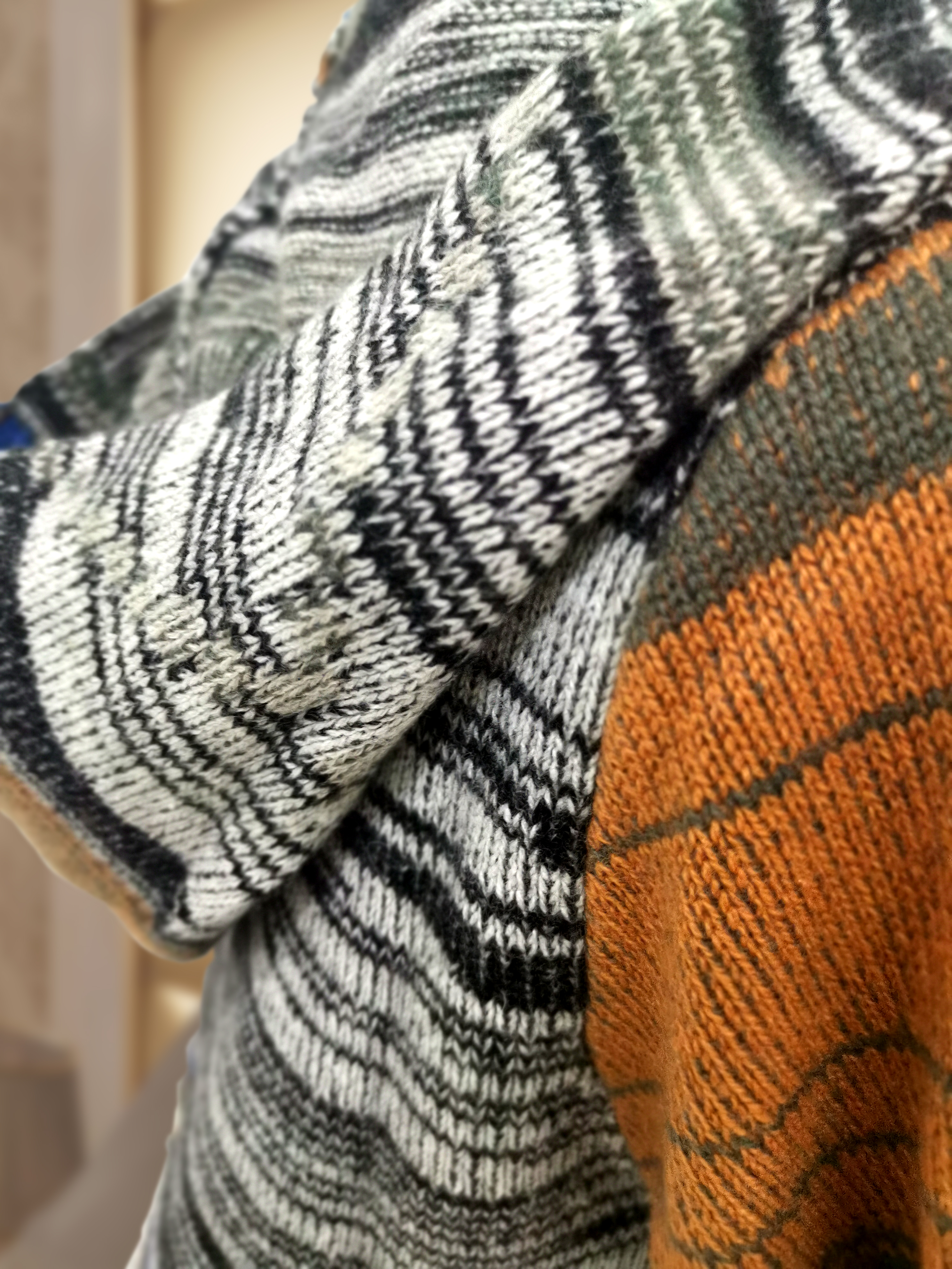 买了羊绒衫,未必会洗!快来看看正确的洗涤方式吧