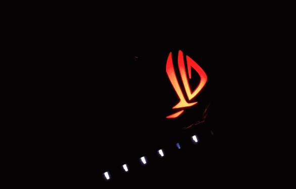 电竞路由器推荐华硕rog,华硕rog魔方幻gt6白色路由器评测