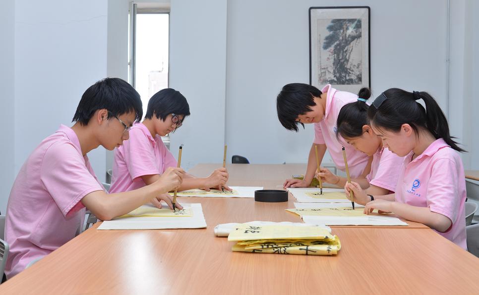 2020全景看高中丨大十二，教给我爱，教给我向上成长的勇气和力量