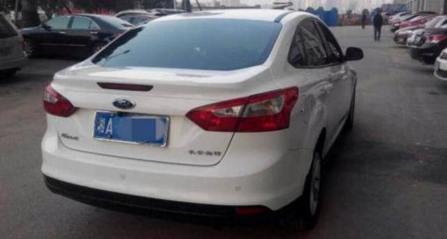 车友自己洗了用了6年的福克斯，用一句话说了这款车值不值得买