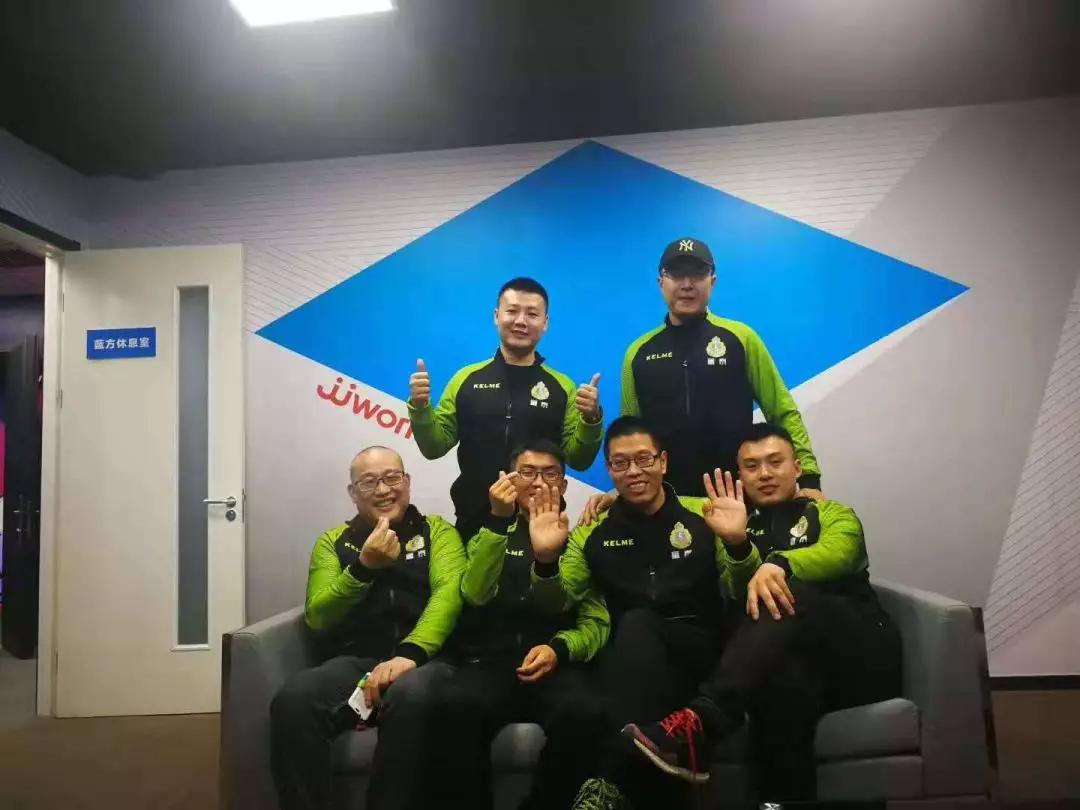 王炸单挑斗地主,斗地主王炸是最大的吗