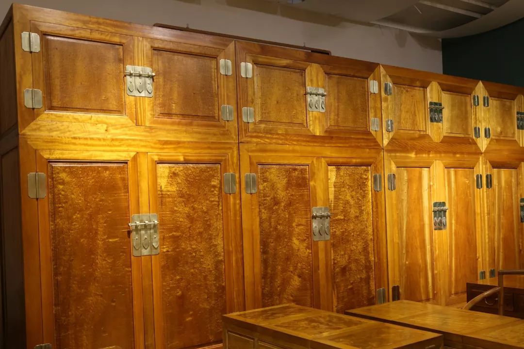 金丝楠木多大可以做家具,金丝楠木家具有收藏价值吗