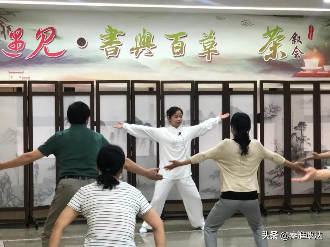 “转角遇见·百草园”为秦淮中医院输入创新发展正能量