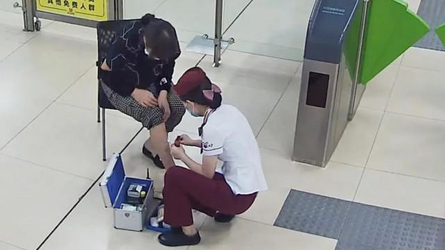 秝客讲述：女乘客地铁惊魂记一根碘伏棉签发挥暖心作用