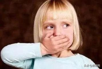 小孩把牙磕进去了怎么办,孩子磕到牙齿正确的处理方法